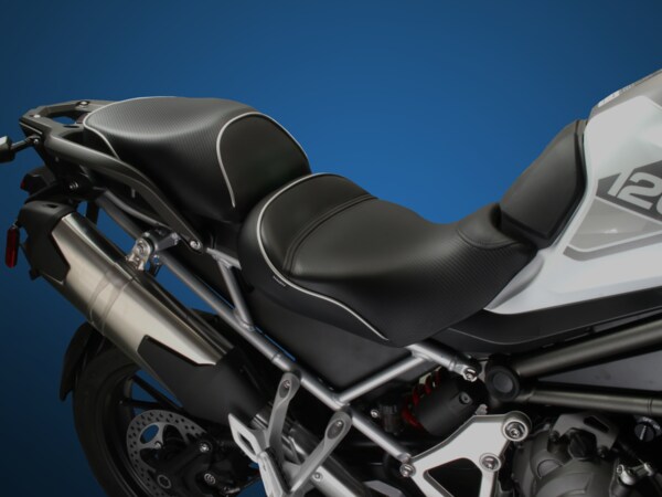 Low Version World Sport Seats on the 2022+ Triumph Tiger 1200.